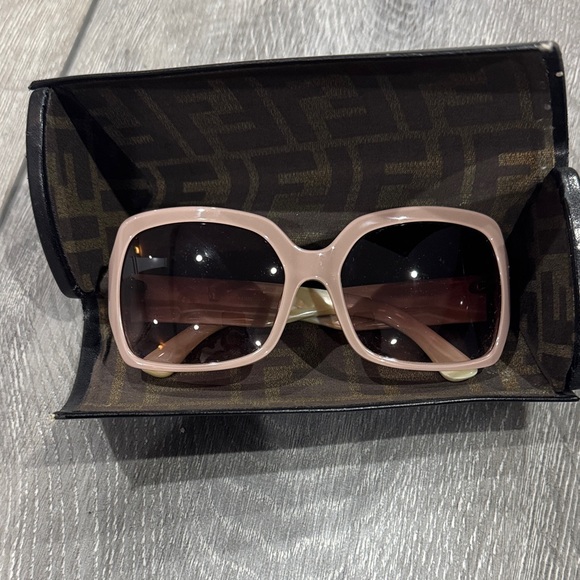 Fendi Accessories - Fendi Pink Square Oversized Sunglasses